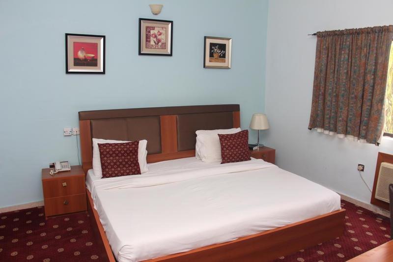 Grand Ibro Hotel Annex Ankuru Buitenkant foto