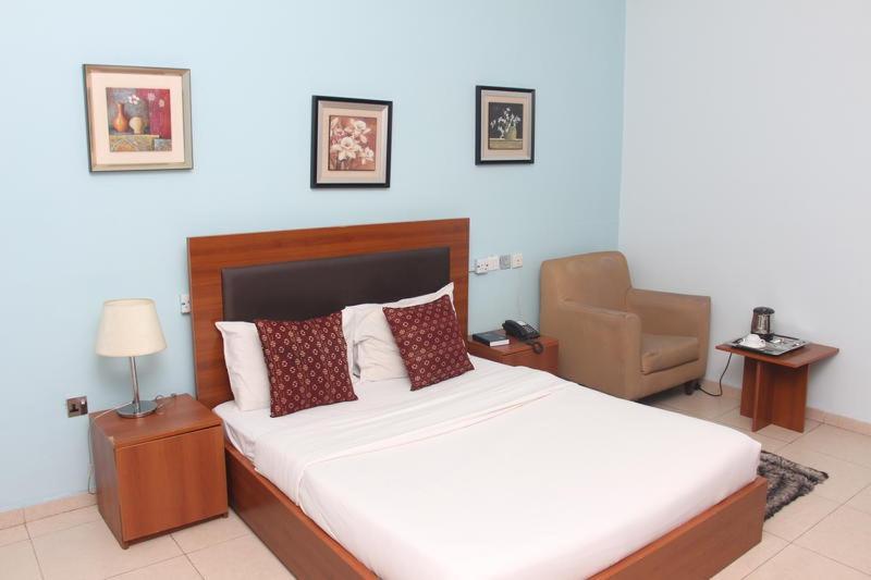 Grand Ibro Hotel Annex Ankuru Buitenkant foto