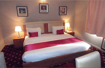 Grand Ibro Hotel Annex Ankuru Buitenkant foto